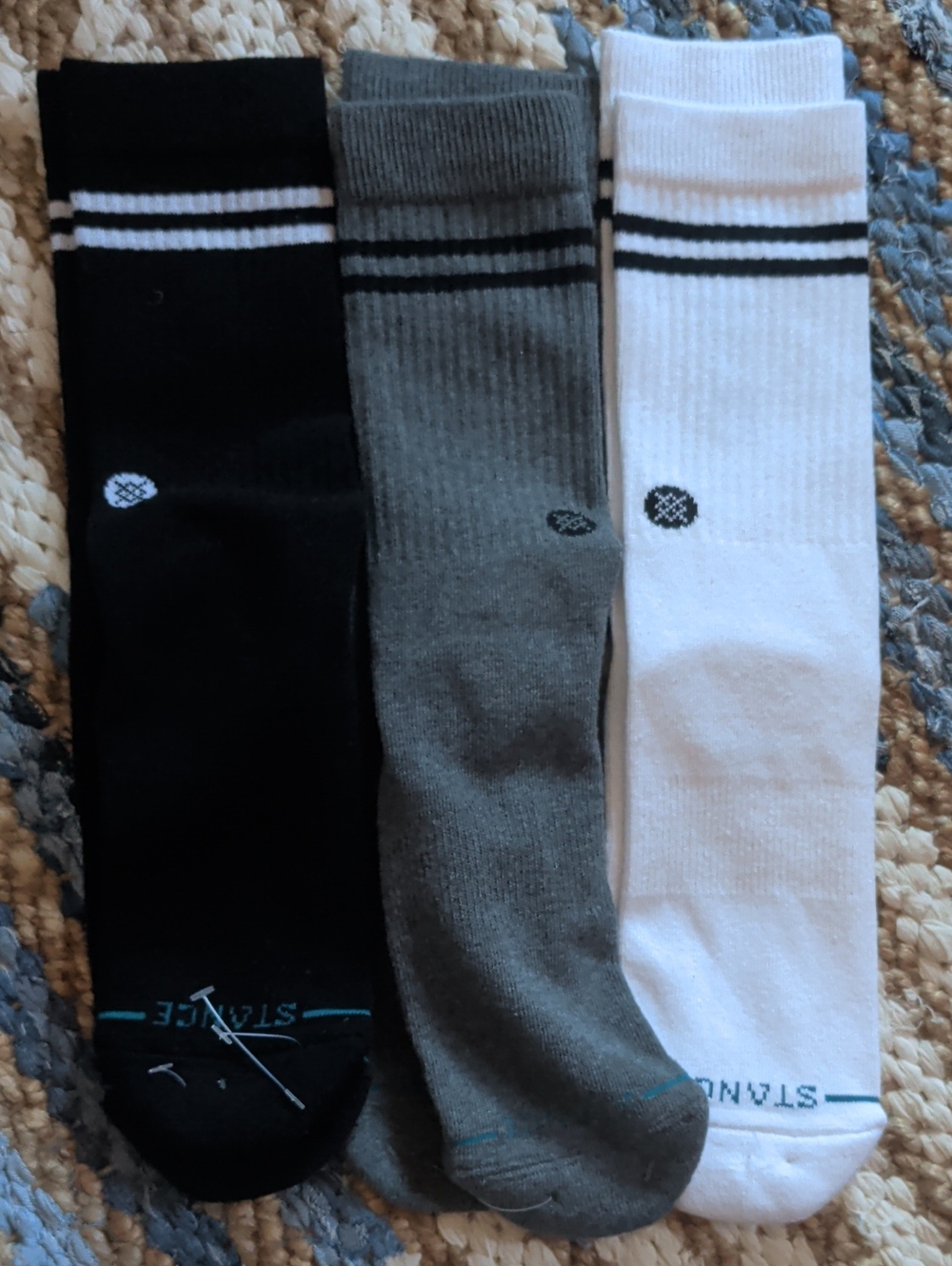 🌸🌸Stance Men's Crew Socks - Black, Gray & White - Picture 2 of 4